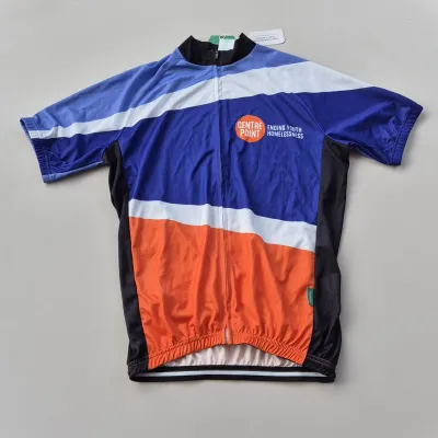 A Centrepoint cycling jersey - unisex